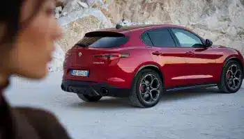 Alfa Romeo Stelvio da Ponginibbi Group piacenza connettività